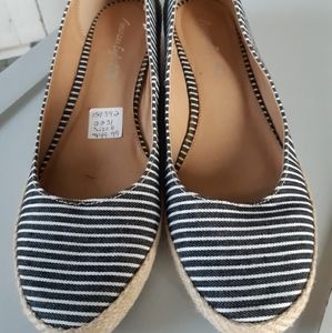 New American Eagle Wedge Sandals